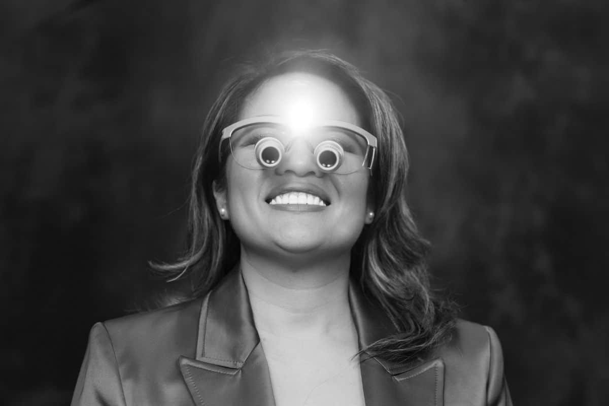 dr tran wearing zoom light glasses